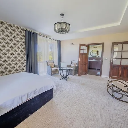 Rezydencja Madrzechowo Villa