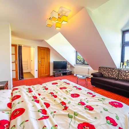 Rezydencja Madrzechowo Villa *